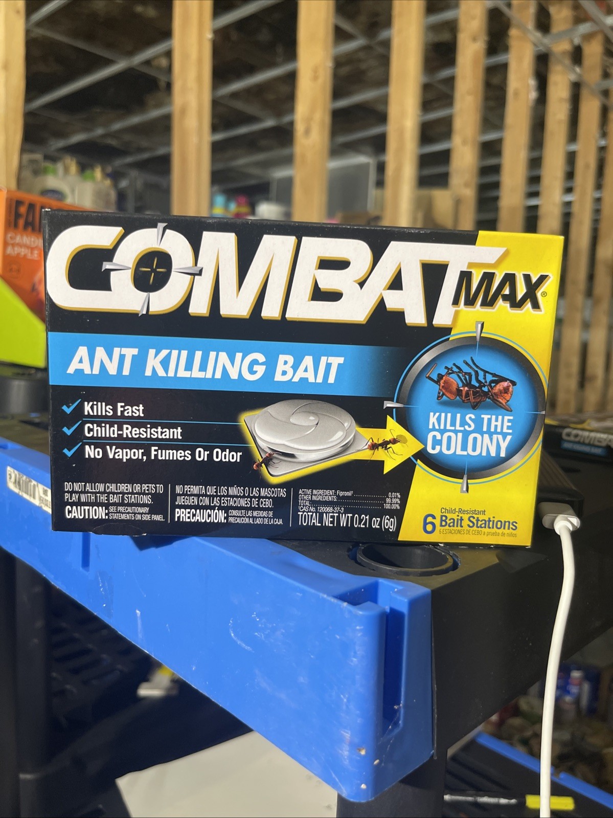 Combat Max Ant Killing Bait 6 Child Resistant Bait Stations Kill The Colony Fast