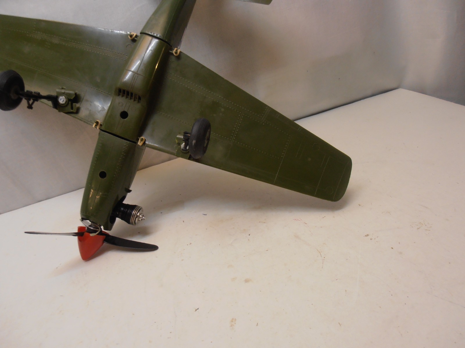 Cox 049 P-51