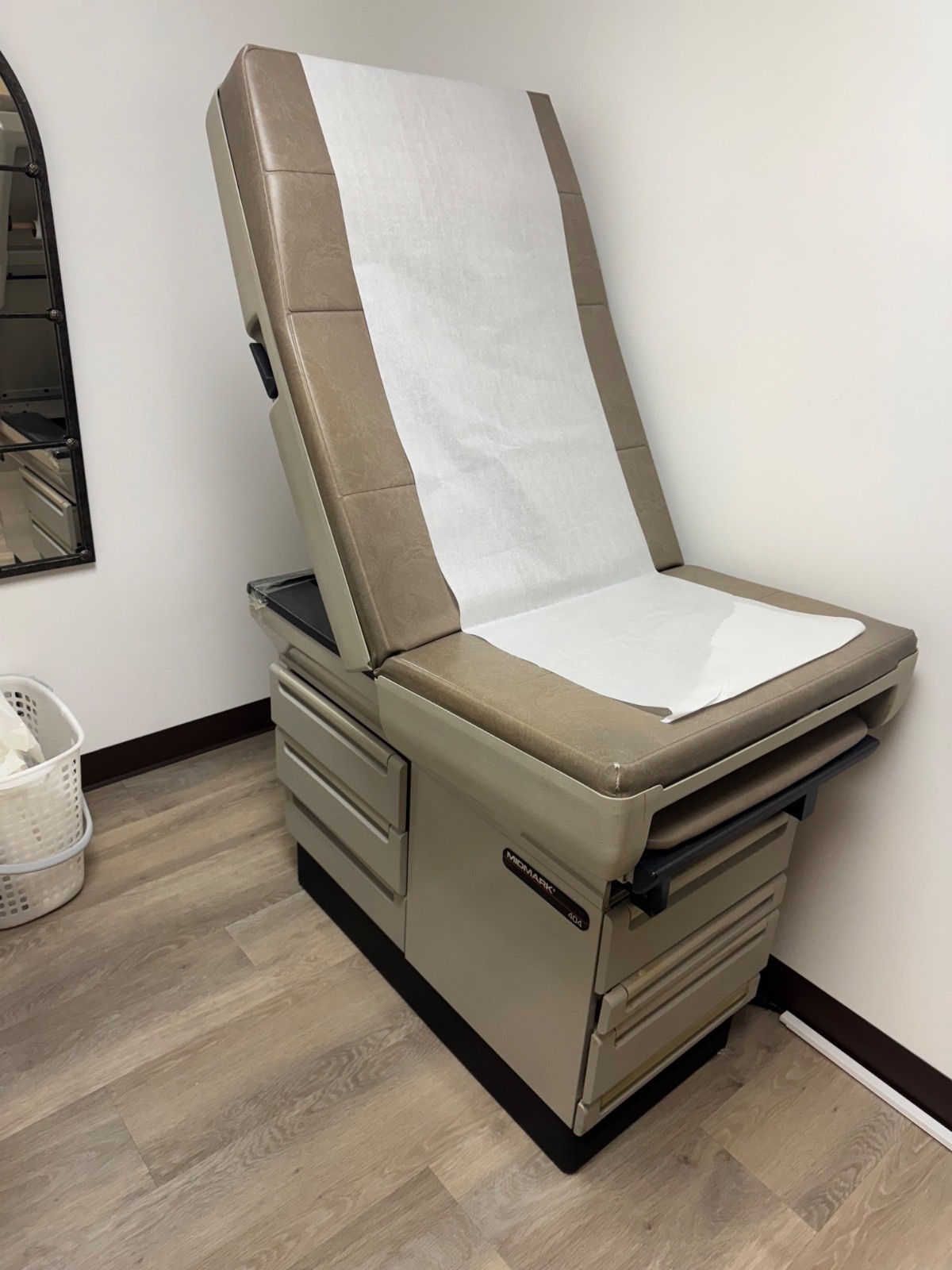 Midmark Ritter 404 Exam Table - BEAUTIFUL!!!!