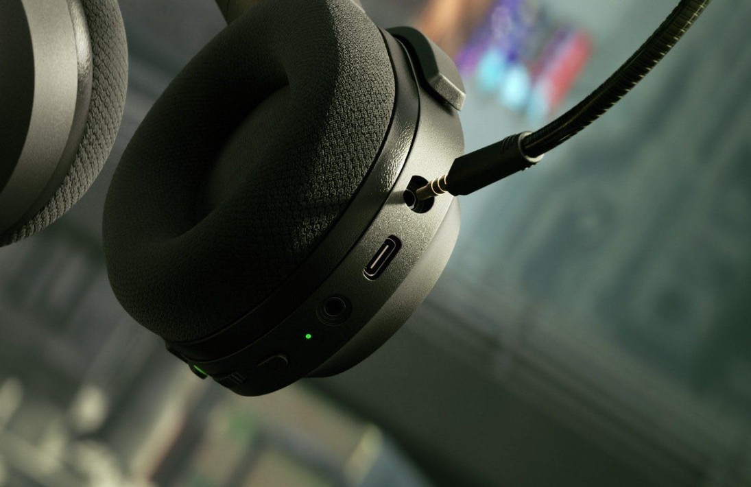 Razer Barracuda X Wireless Multi-Platform Gaming and Mobile Headset, Black