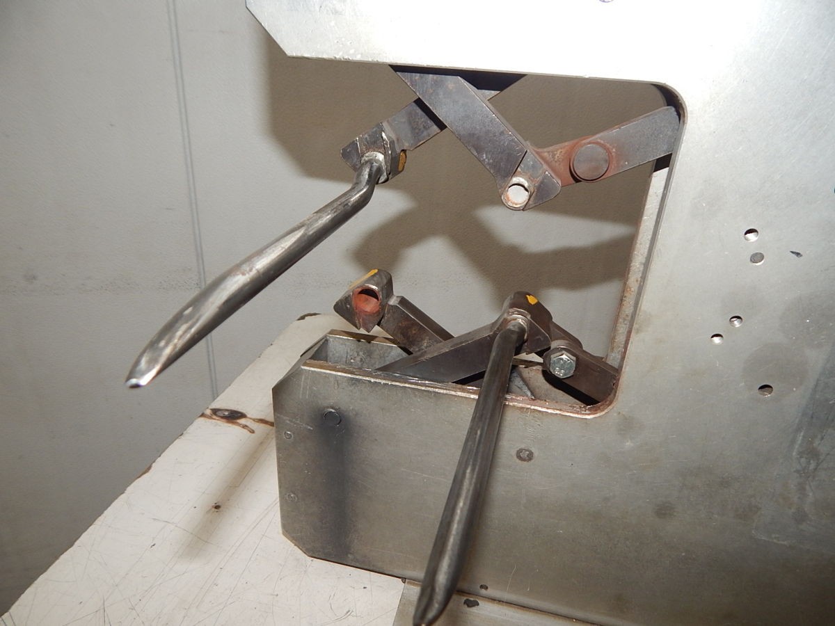 KOMAX D4-100 GROMMET EXPANDER M5659