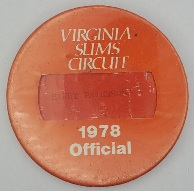 Vintage 1978 Virginia Slims Womens Tennis Officials Pinback Button
