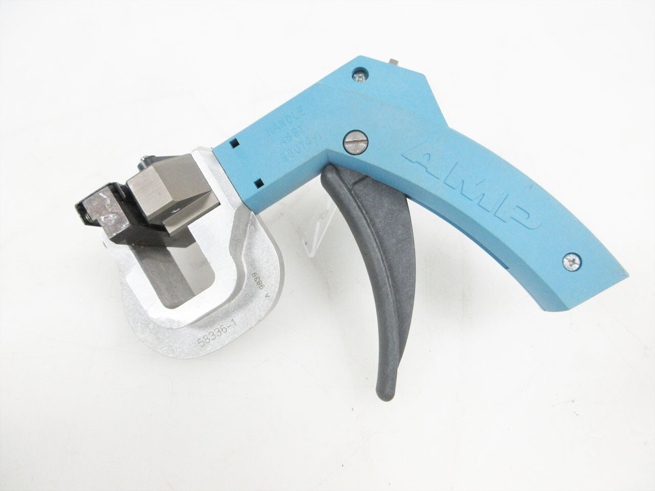 AMP 58336-1 & 58074-1 HAND CRIMP TOOL TERMINATING IDC CONNECTOR 22 - 30 AWG TYCO