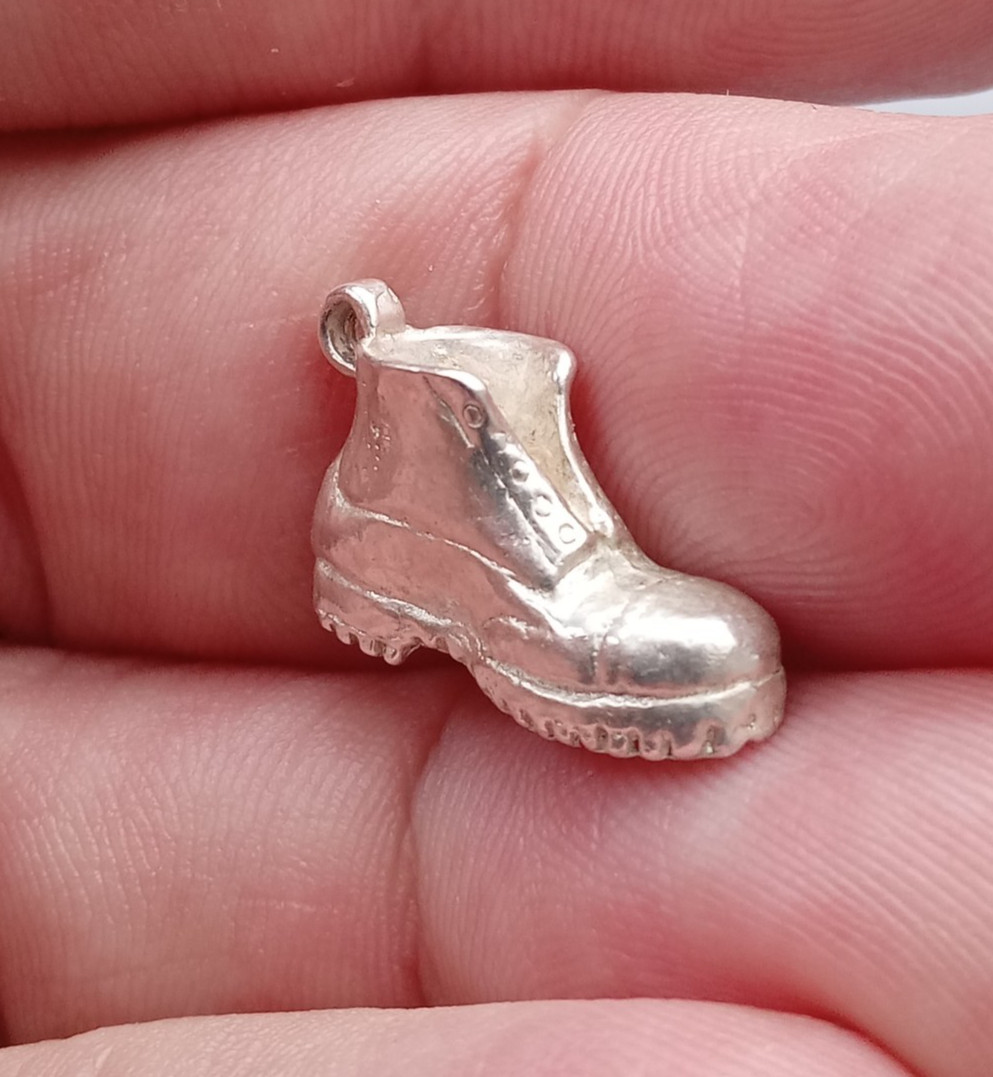 1960s-80s VINTAGE SILVER BRACELET CHARM BOOT. CH2-8