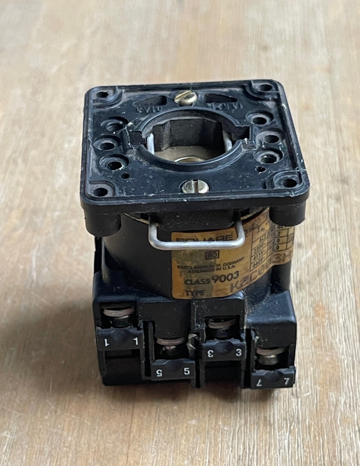 SQUARE D CLASS 9003 K2C003H CAM SWITCH