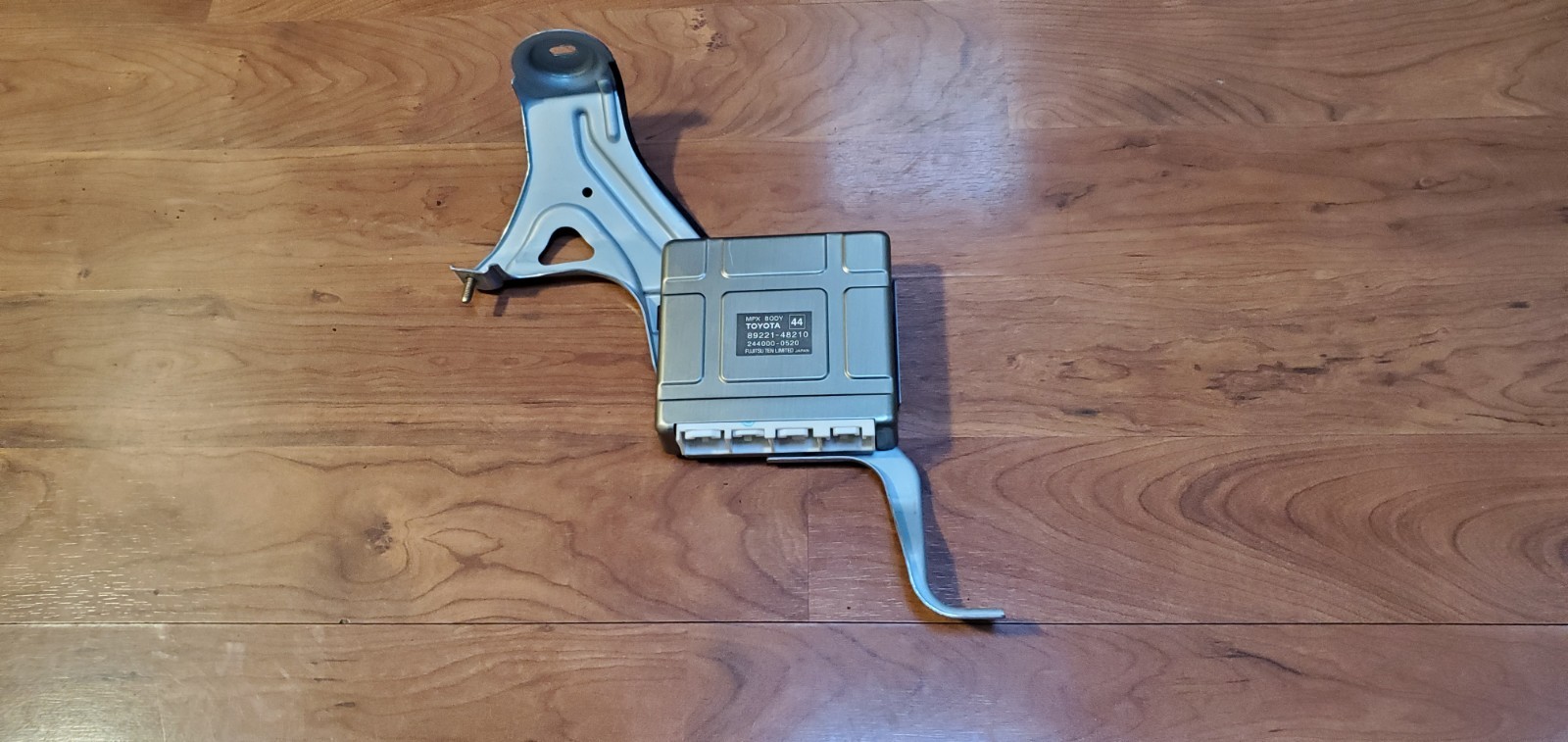 04-07 Toyota Highlander Multiplex Network Body Control Module ECM Assembly OEM