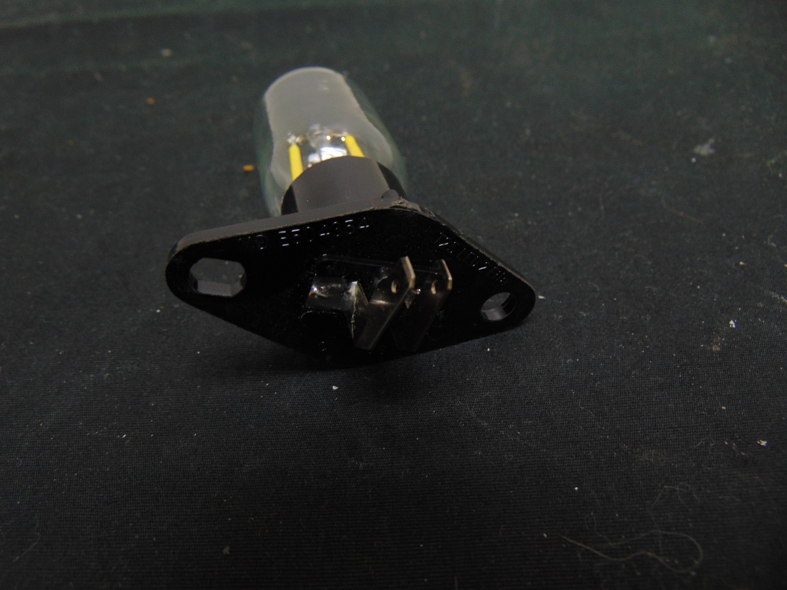 Hisense Microwave HMVZ173SS Light Bulb WK0048370