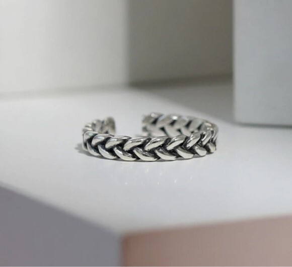 Valentine's Attractive Foot Wear For Her Solid Metal Adjustable Toe Ring 925 SS