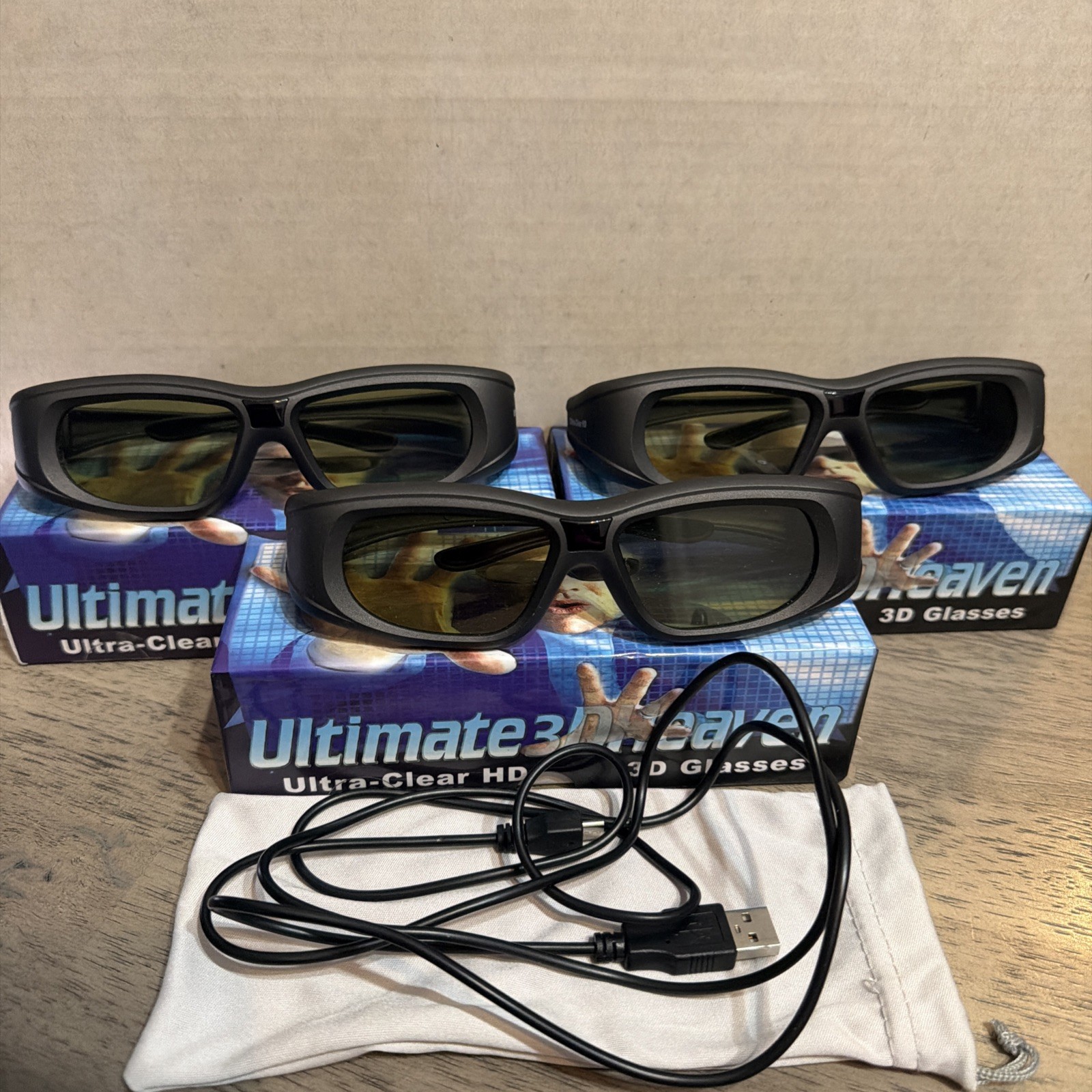 3 Ultimate3DHeaven Ultra-Clear HD 3D Glasses Black w/ 1 Cleaning Cloth & Pouch