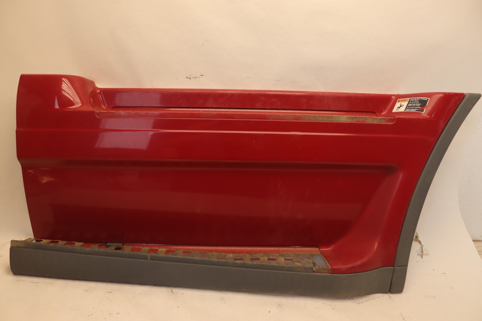 2008-2017 FREIGHTLINER CASCADIA 125 LEFT REARWARD FAIRING STEP FRAME PANEL OEM