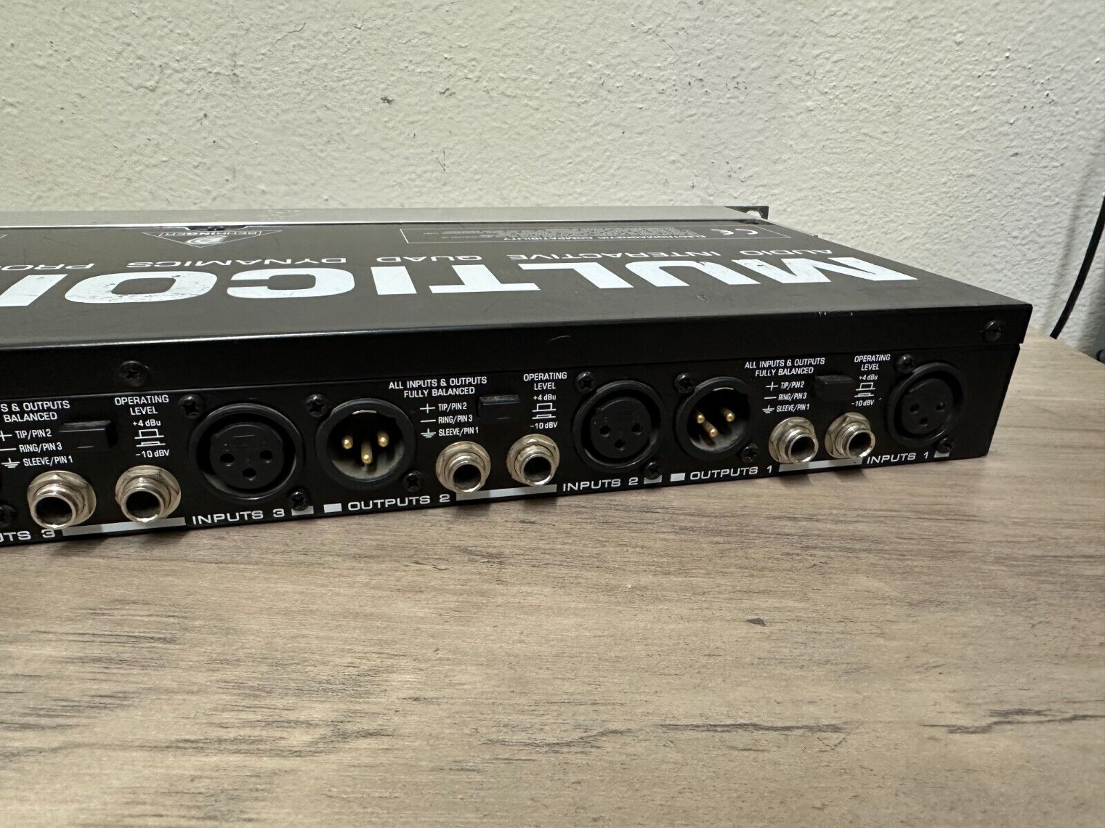 Behringer MDX 4400 Multicom Pro Audio Interactive Quad Dynamics Processor