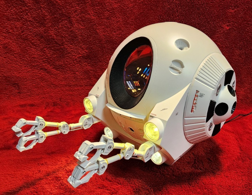 2001: A Space Odyssey 1:8 Scale REMOTE CONTROL Lighted EVA Pod !!!!