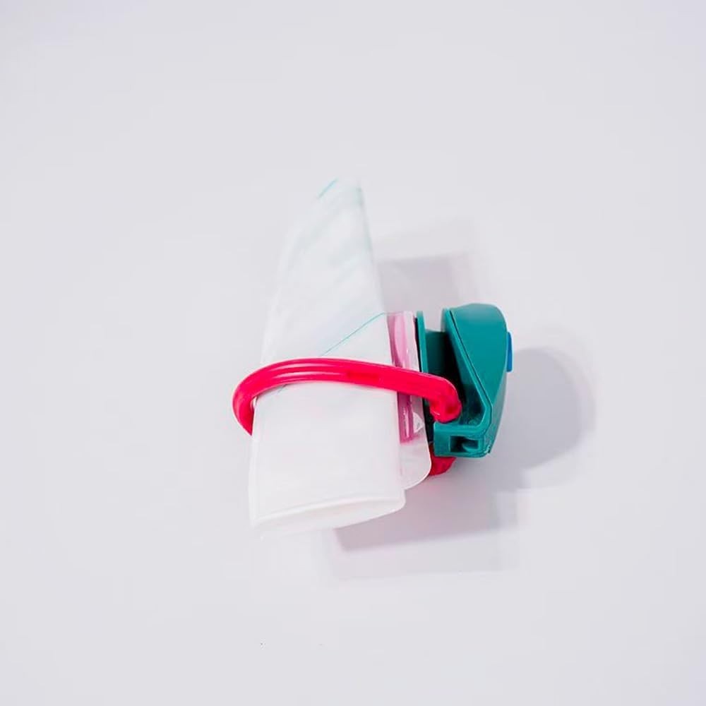 Durable & Convenient Foldable White-Red Hydration Bladder for Active Lifestyles