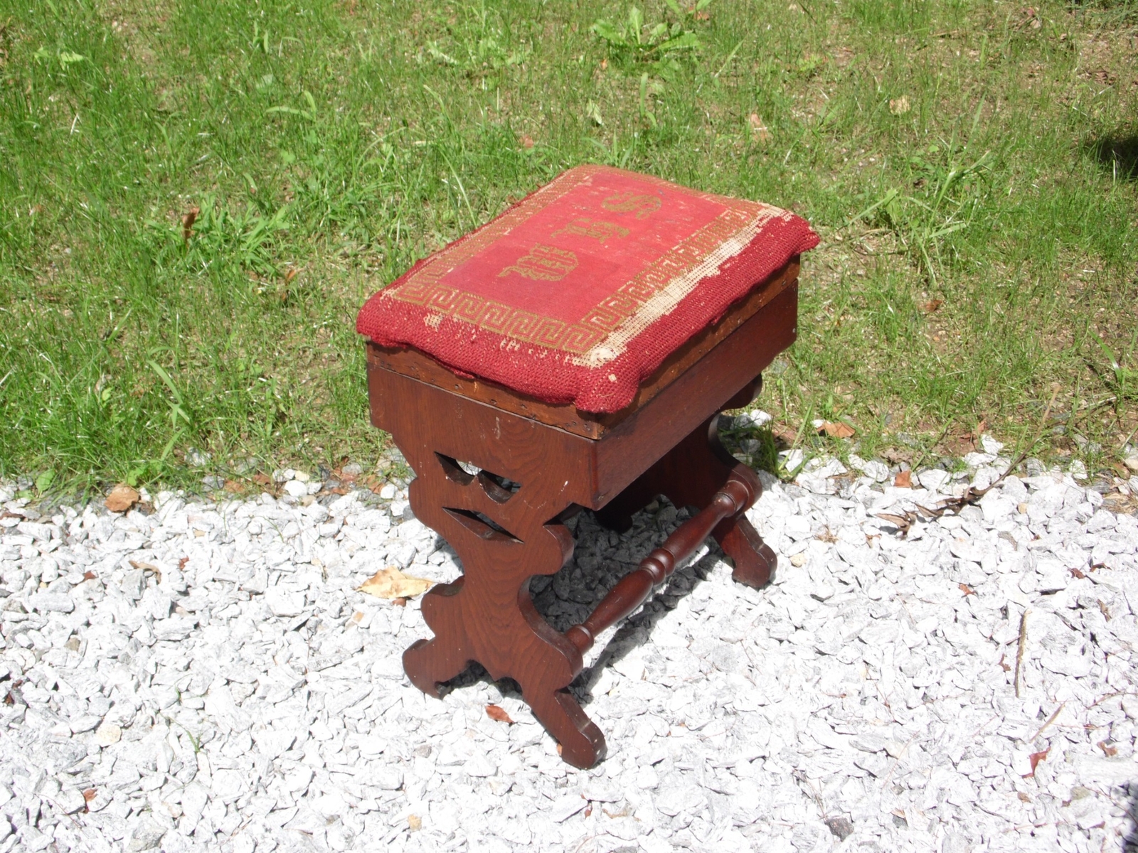 Antique Walnut Victorian Slipper Bench Lift Top Sewing Stool Footstool