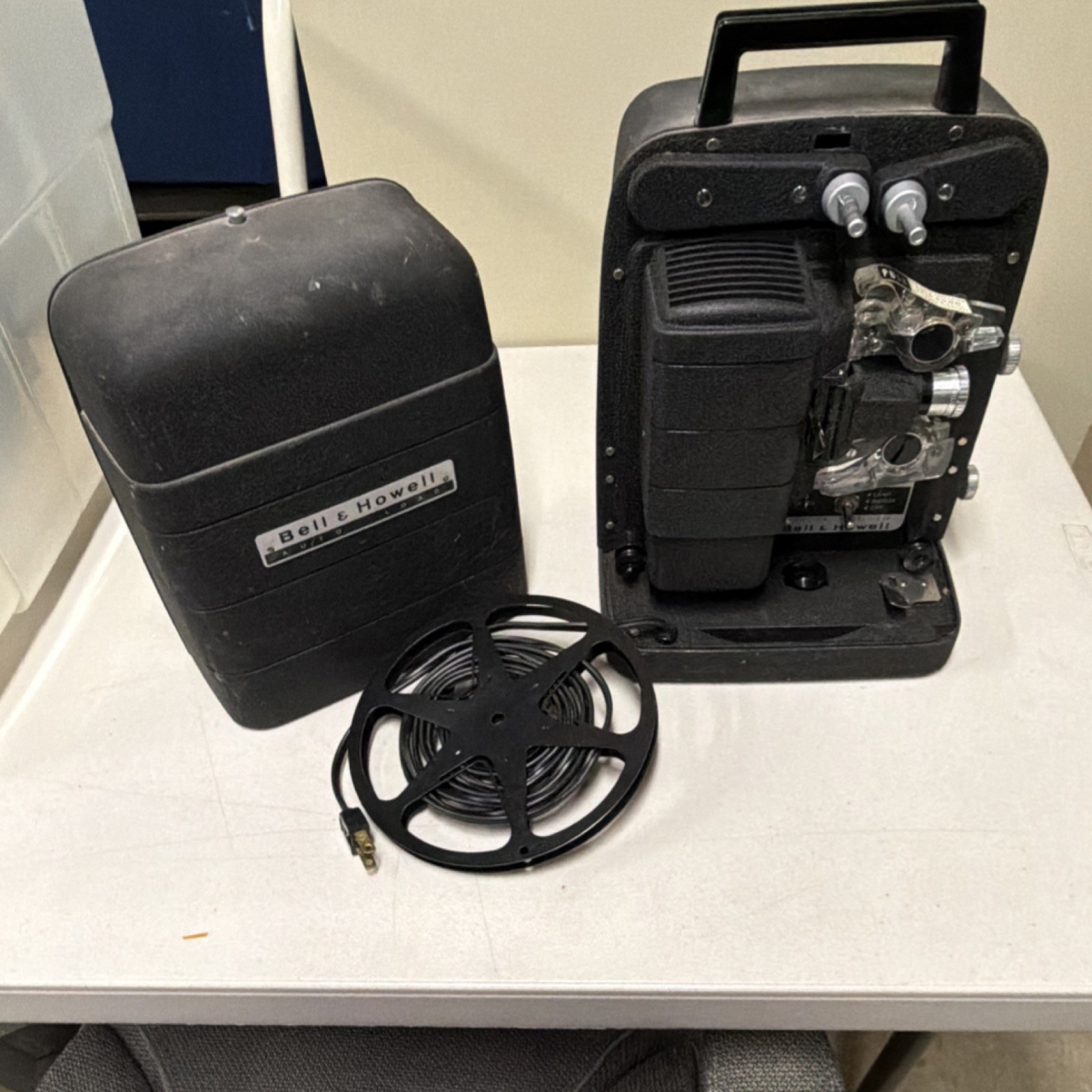 Bell & Howell 256 8mm Desktop Movie Projector with Case and Reel, Black