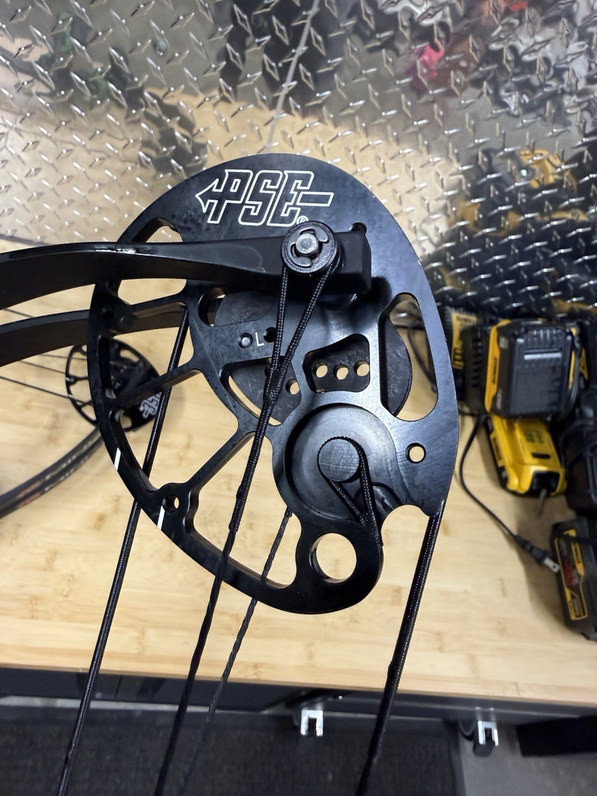 PSE Archery RH 70lb Mini BurnerCompound Bow (each)
