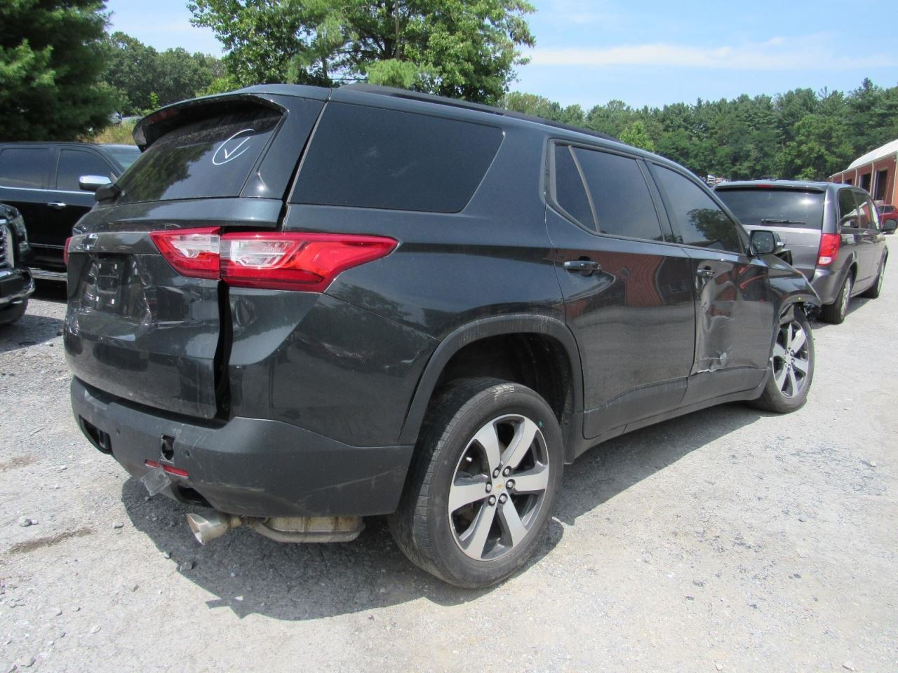 TRAVERSE 2021 Glove Box 1070049