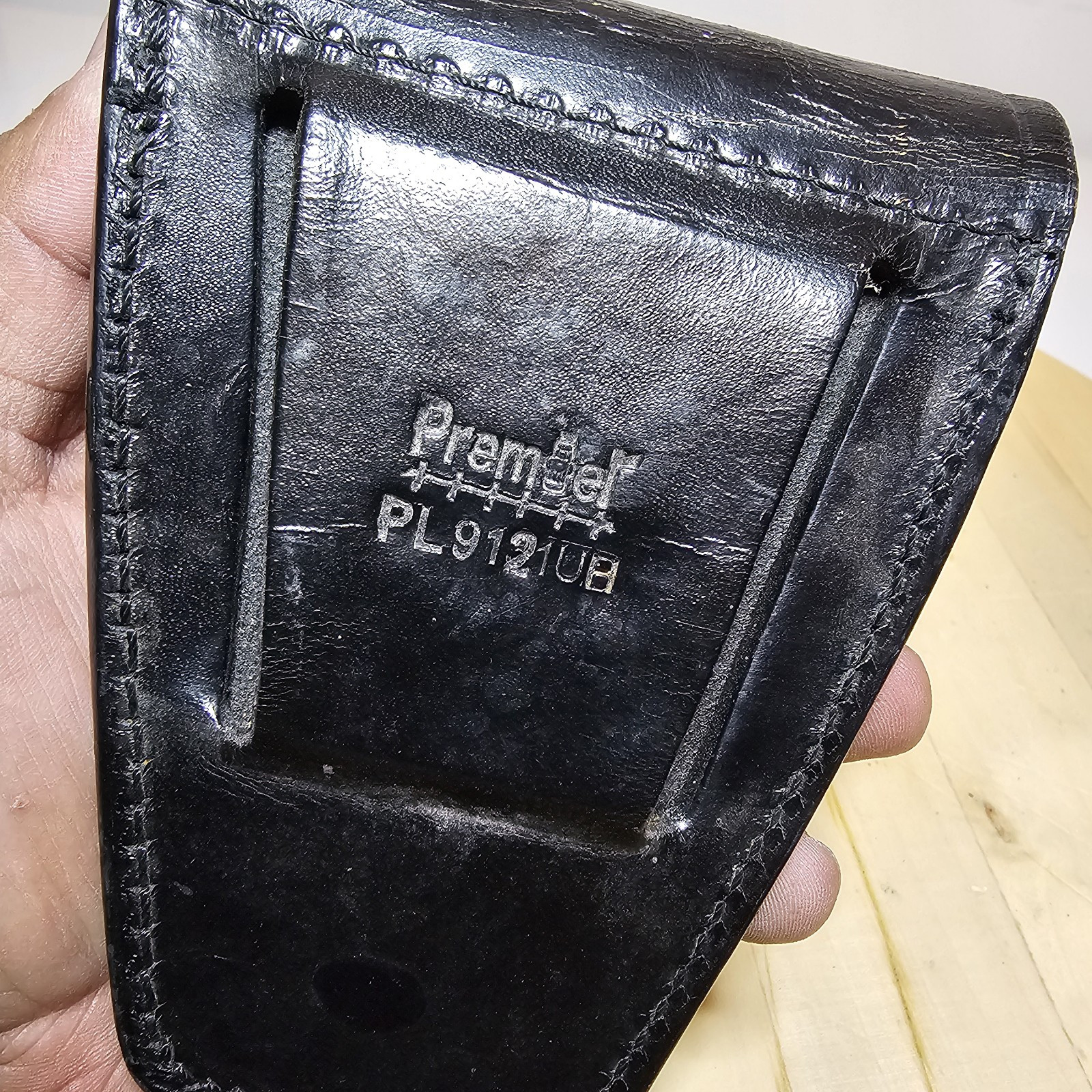 Premier PL9121UH Leather Basket Weave Pattern Leather Handcuff Pouch Holder