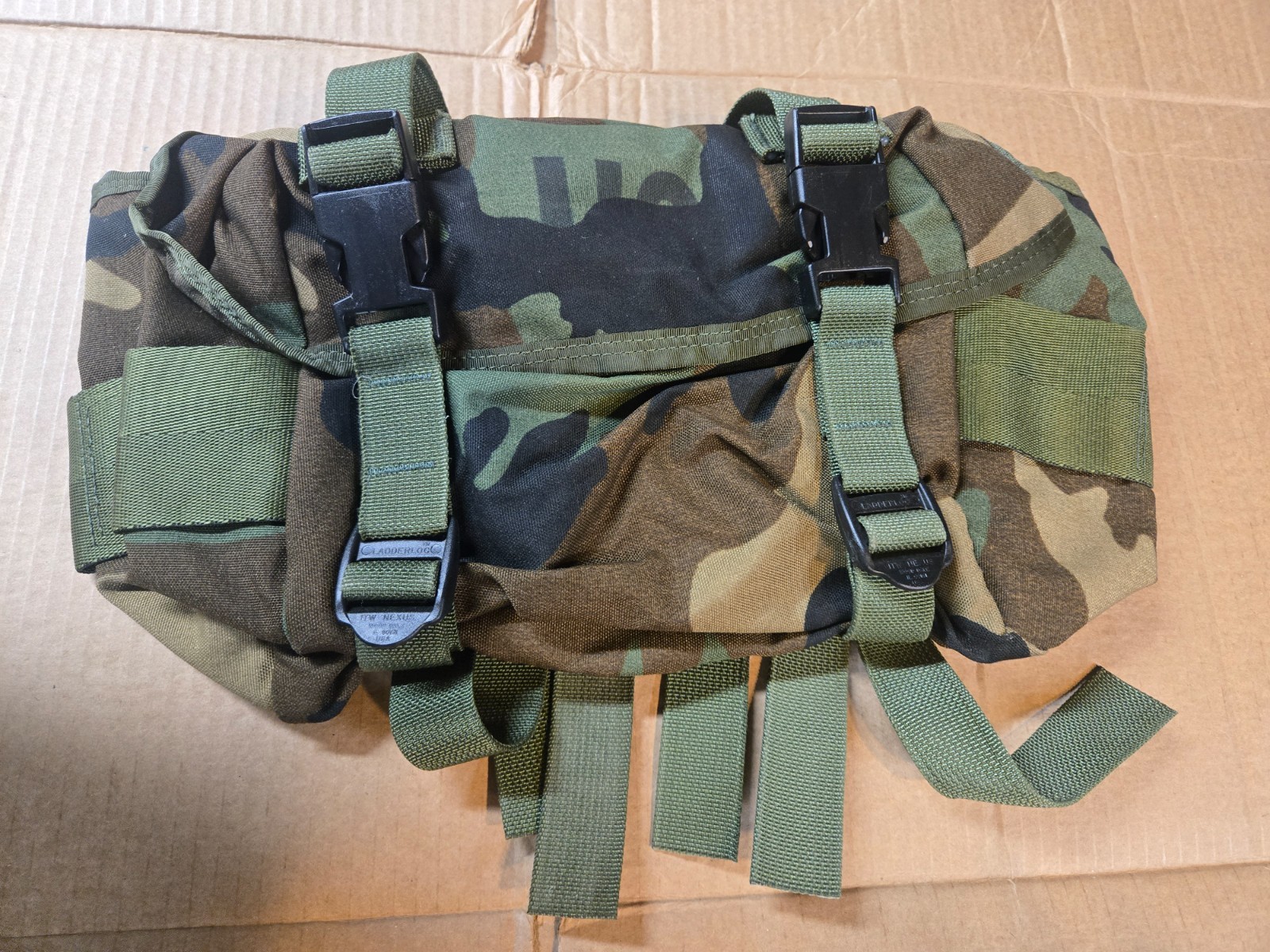 Vintage 90s US Army USGI Woodland Camo Nylon Combat Training Field Buttpack NOS