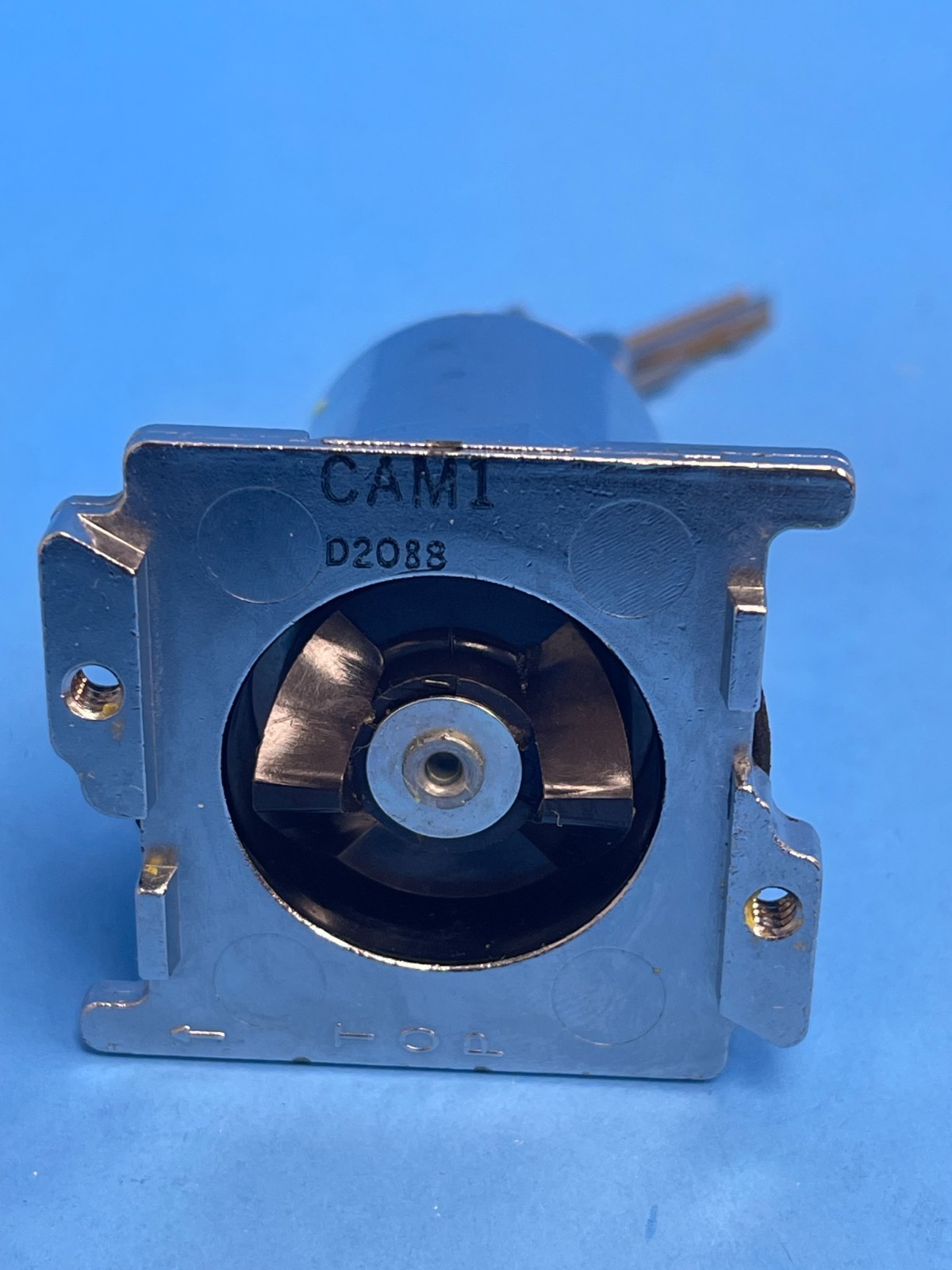 Cutler Hammer 10250T15112 30mm 2-Position Maintained Keylock Selector Switch