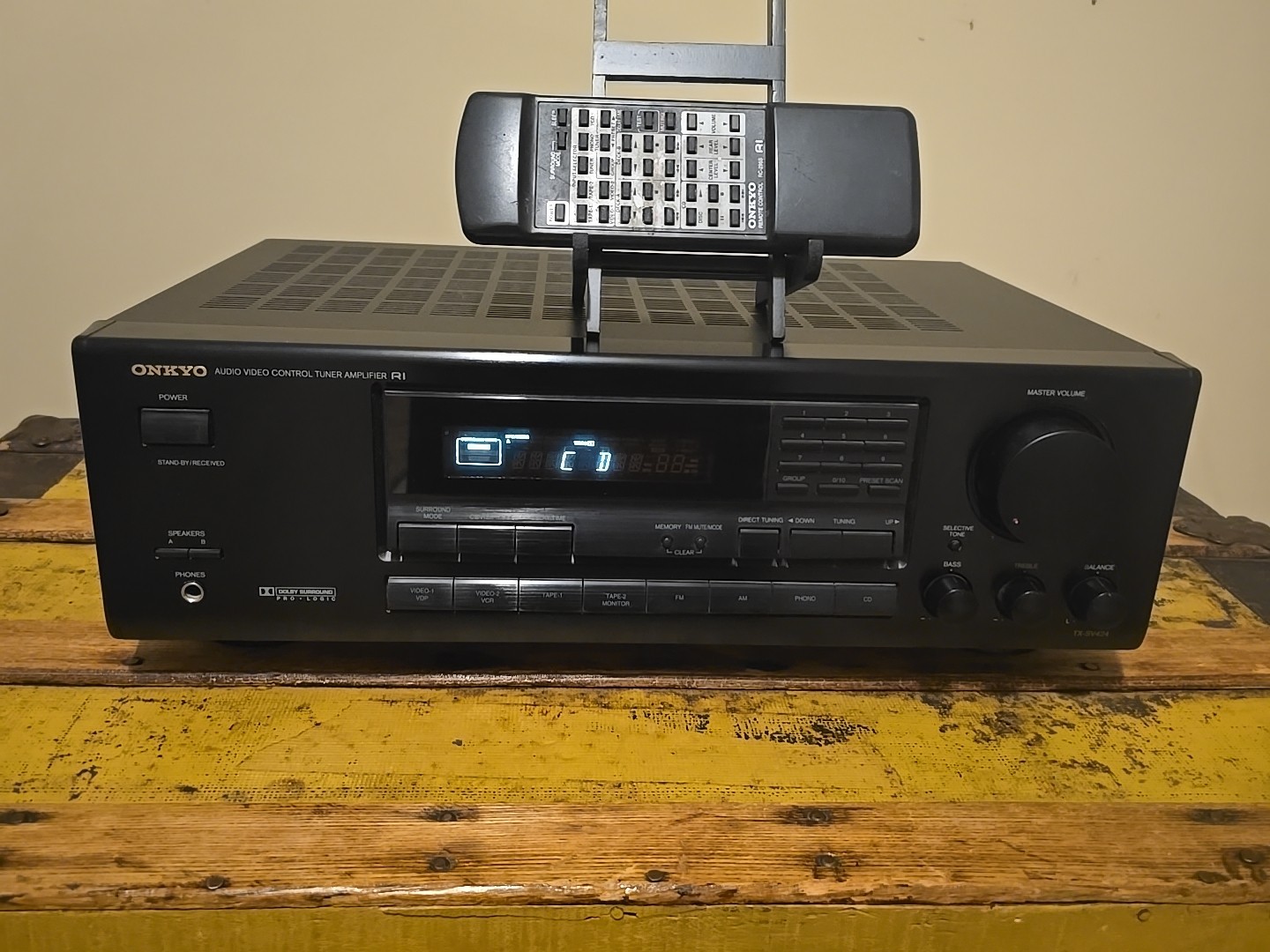Onkyo TX-SV424 Home Theater Receiver W/ Remote Bundle - Tested