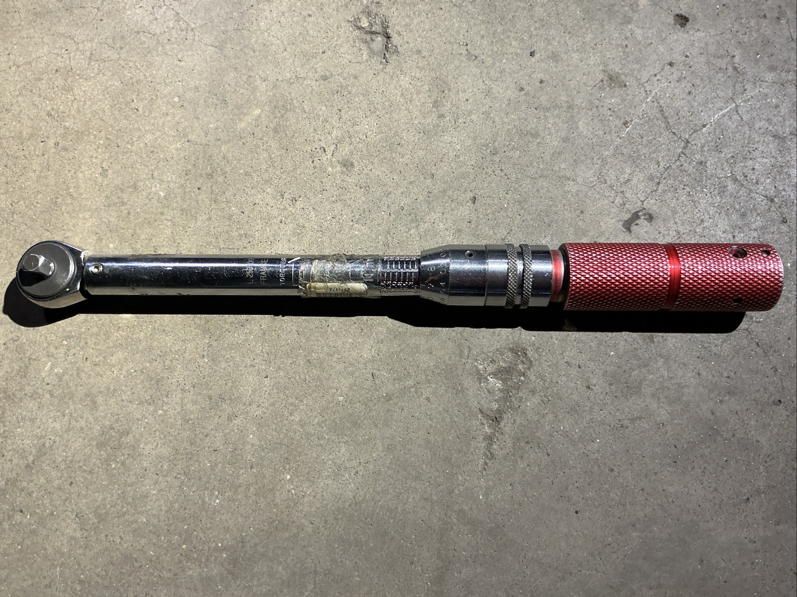 Mac Tools Rounded Head Micro-Adjustable Torque Wrench 30-200 In-Lbs 1/4 TWM200A