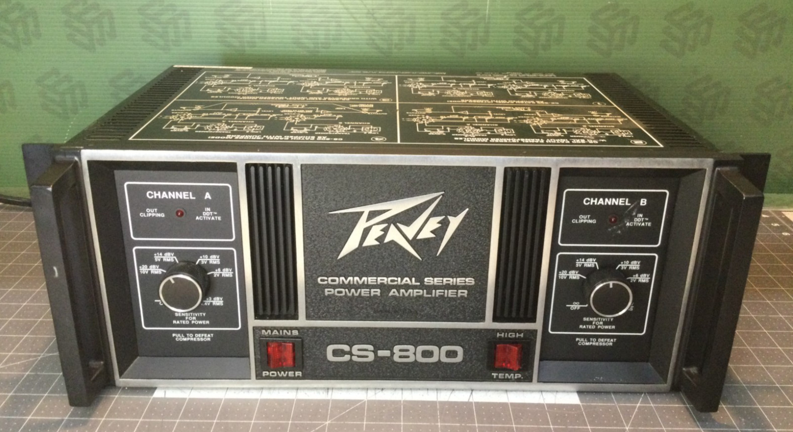 Peavey CS-800 Commercial Series Stereo Power Amplifier 400W/Ch 4Ω