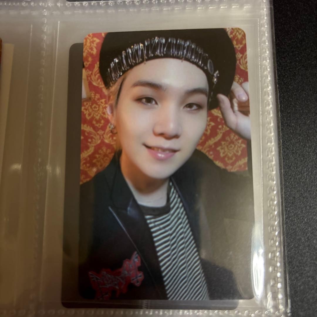 SUGA 2022 Season's GREETINGS Photo Card Official