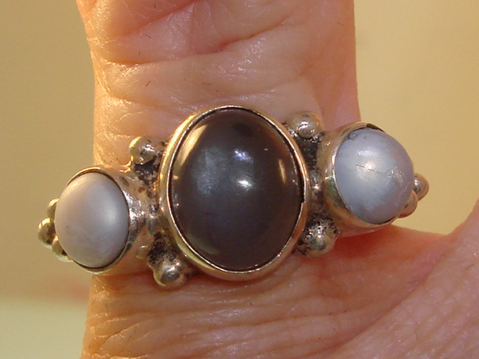 VINTAGE ARTIST SIGNED JANICE GIRARDO STERLING BLUE PEARL & GEMSTONE RING!