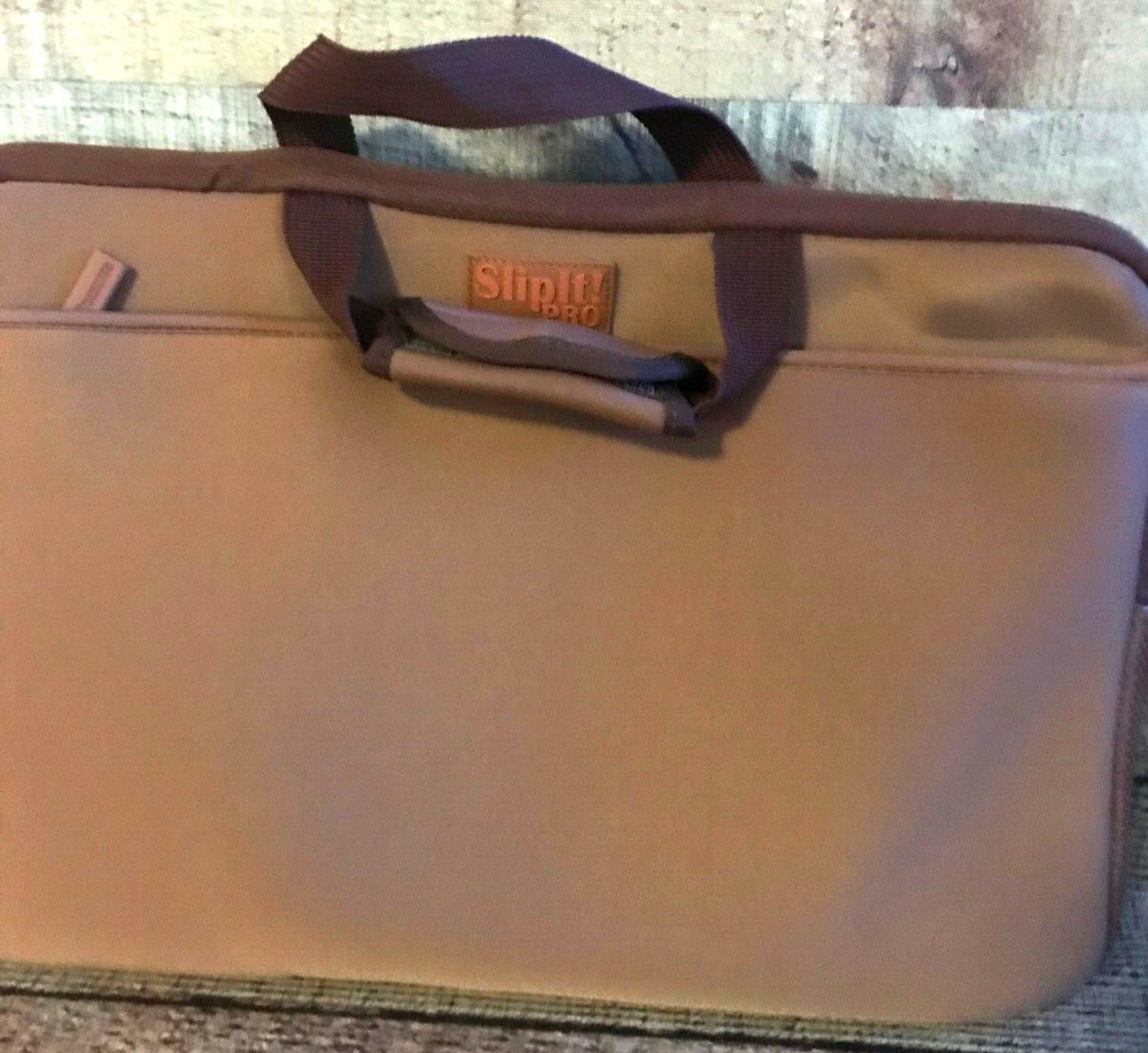 Slipit Pro laptop bag brown