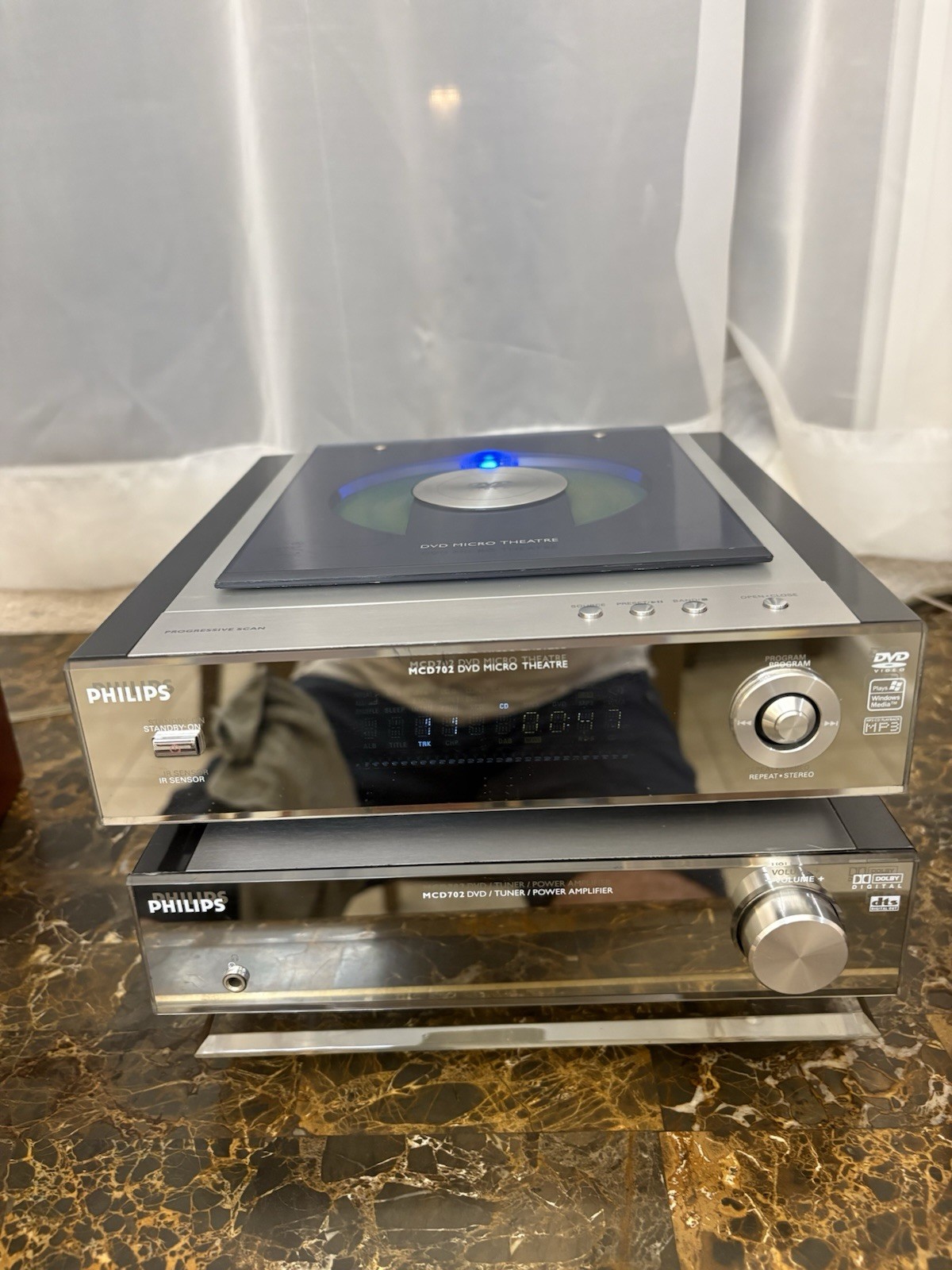 Philips MCD702 Micro Theatre DVD/CD Player, Tuner, Amp, Speakers, Remote WORKING