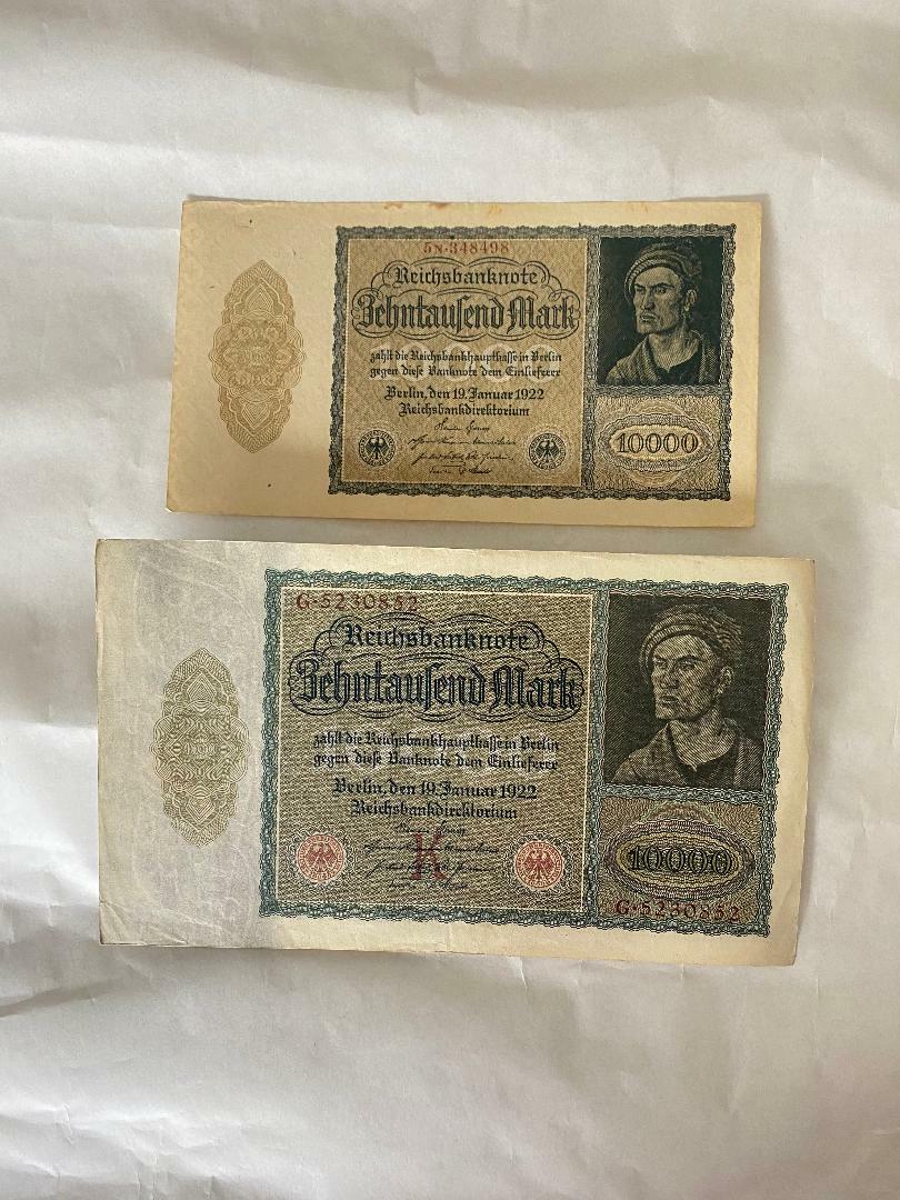 1922 10,000 MARK GERMANY 2 NOTES LARGE CIR./SMALL UNC. GERMAN VAMPIRE NOTES