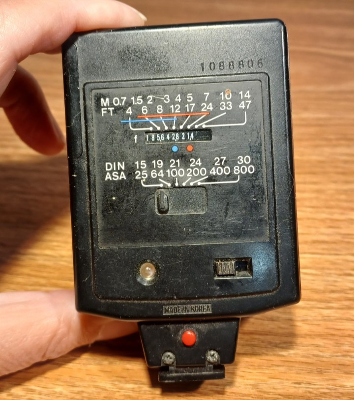 Vivitar Auto Thyristor 225 Vintage Electronic Camera Flash