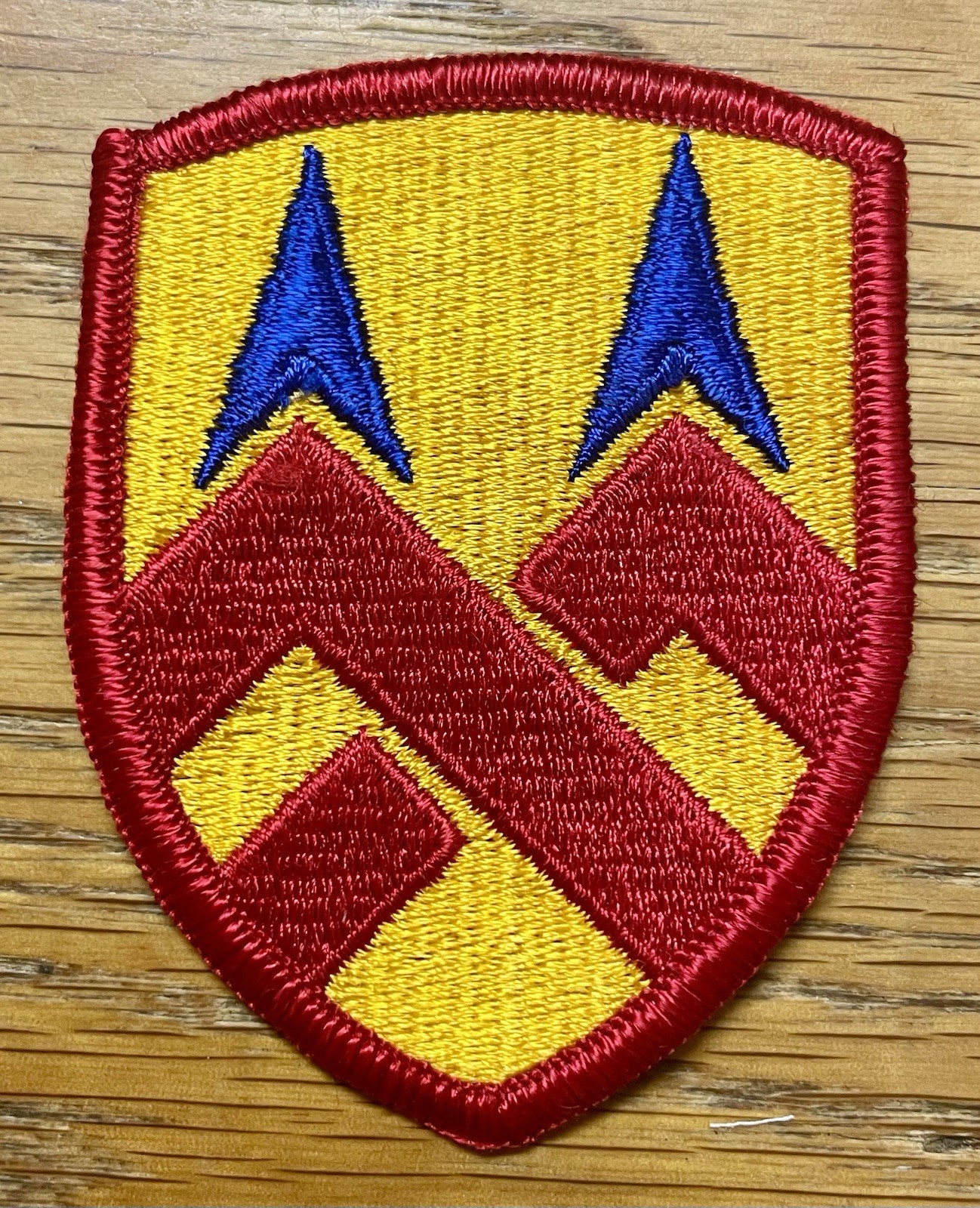 ORIGINAL 1966+ US ARMY 374th SUPPORT BRIGADE PATCH - MERROWED EDGE-NO GLOW