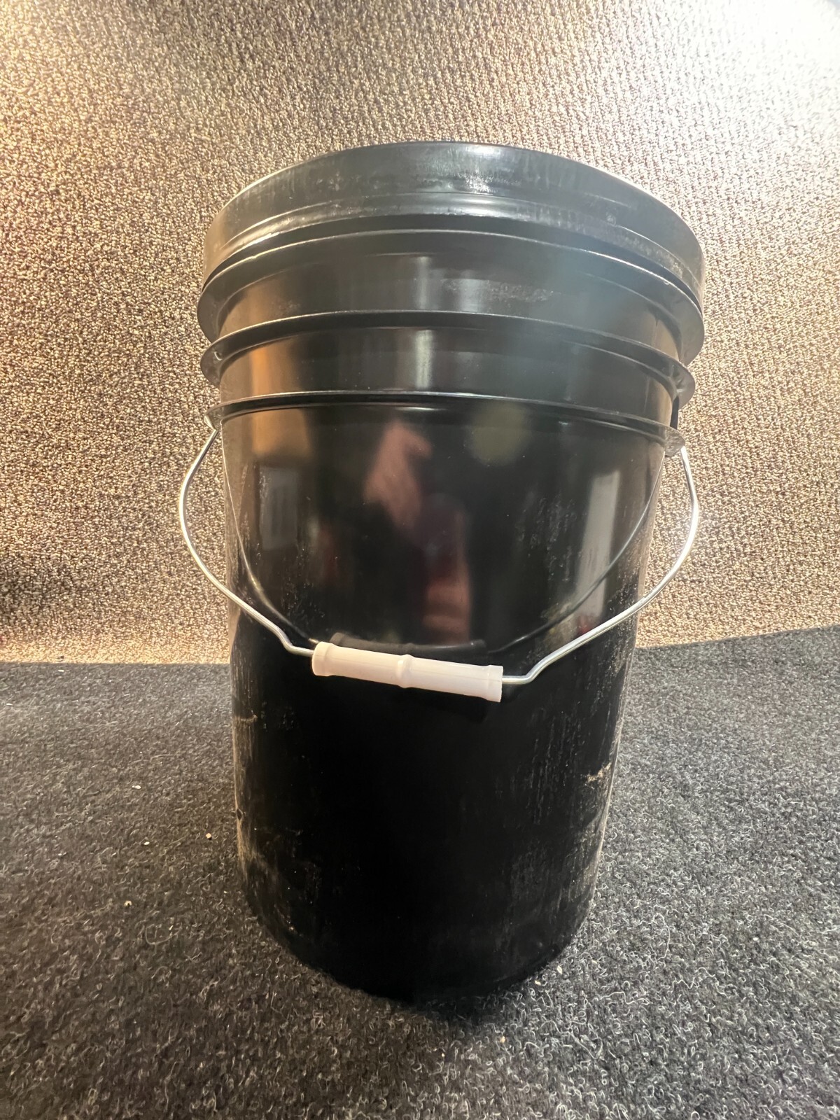 Thrive Multi-Metal Shearglide 915 Cutting And Grinding Oil 5 Gallons Pail 405236