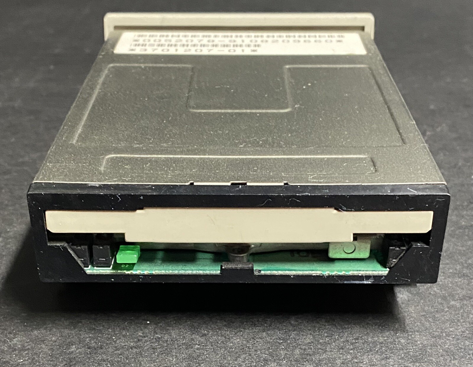 SUN 370-1207 / 3.5-inch 1.44MB Floppy Drive / SONY MP-F17W  / w/mounting bracket
