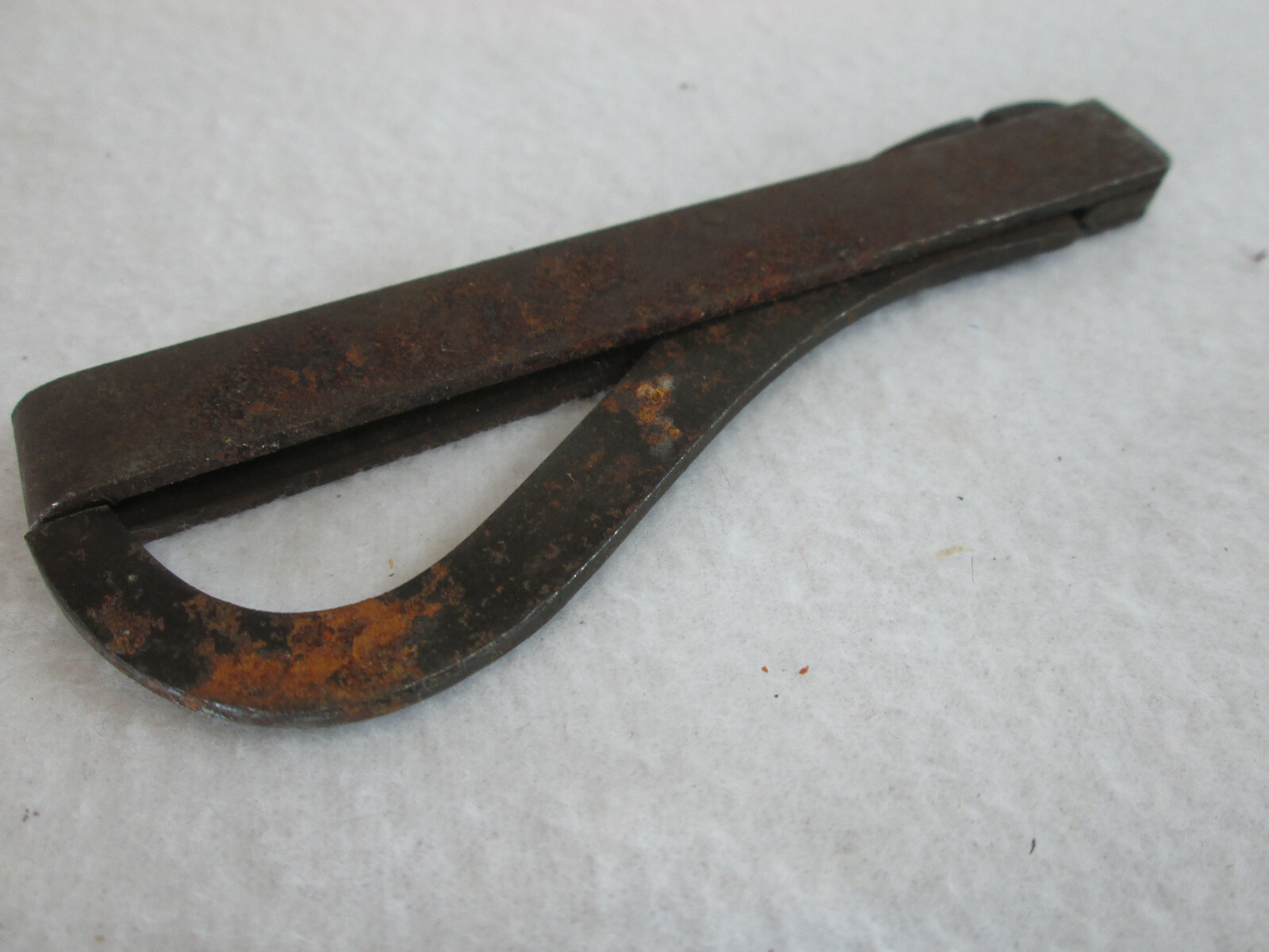 Vintage wire side cutter nipper primitive tool snips