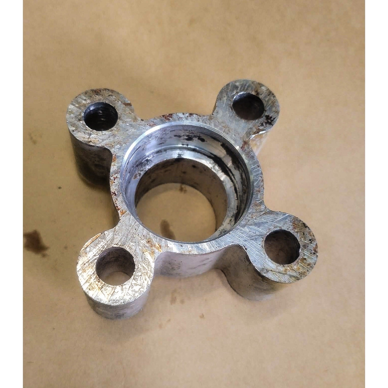 CASE / Continental TM-20 Fan spacer A184240 Used (924)