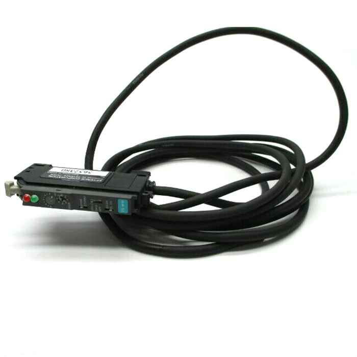KEYENCE FS-M1P Fiber Sensor New #