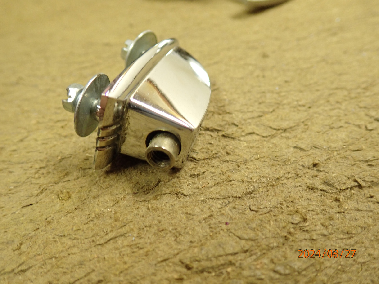 VINTAGE SMALLER LUDWIG DRUM LUG