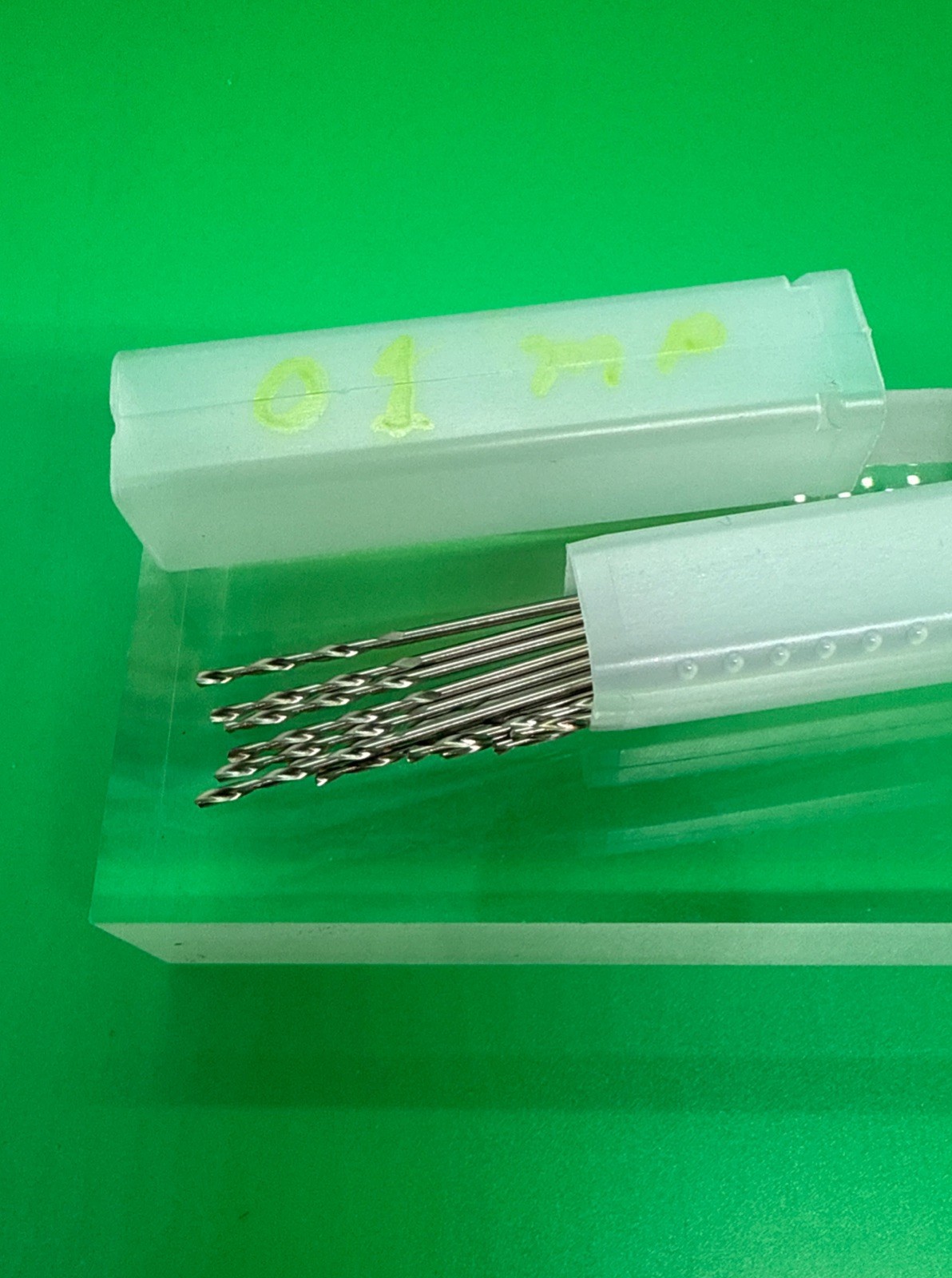 AR4242 MAIN PORT MIXING CHAMBER CLEAN OUT DRILL BITS FOR FUSION AP GUN-12 Pack