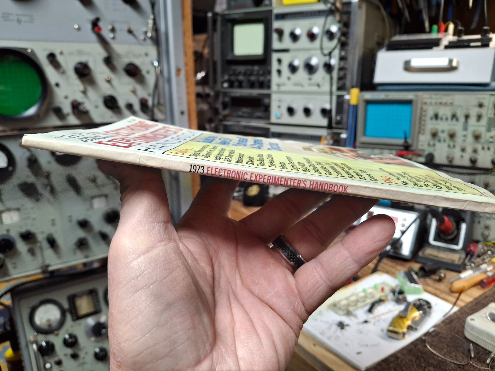 Popular Electronics 1973 Electronic Experimenter's Handbook
