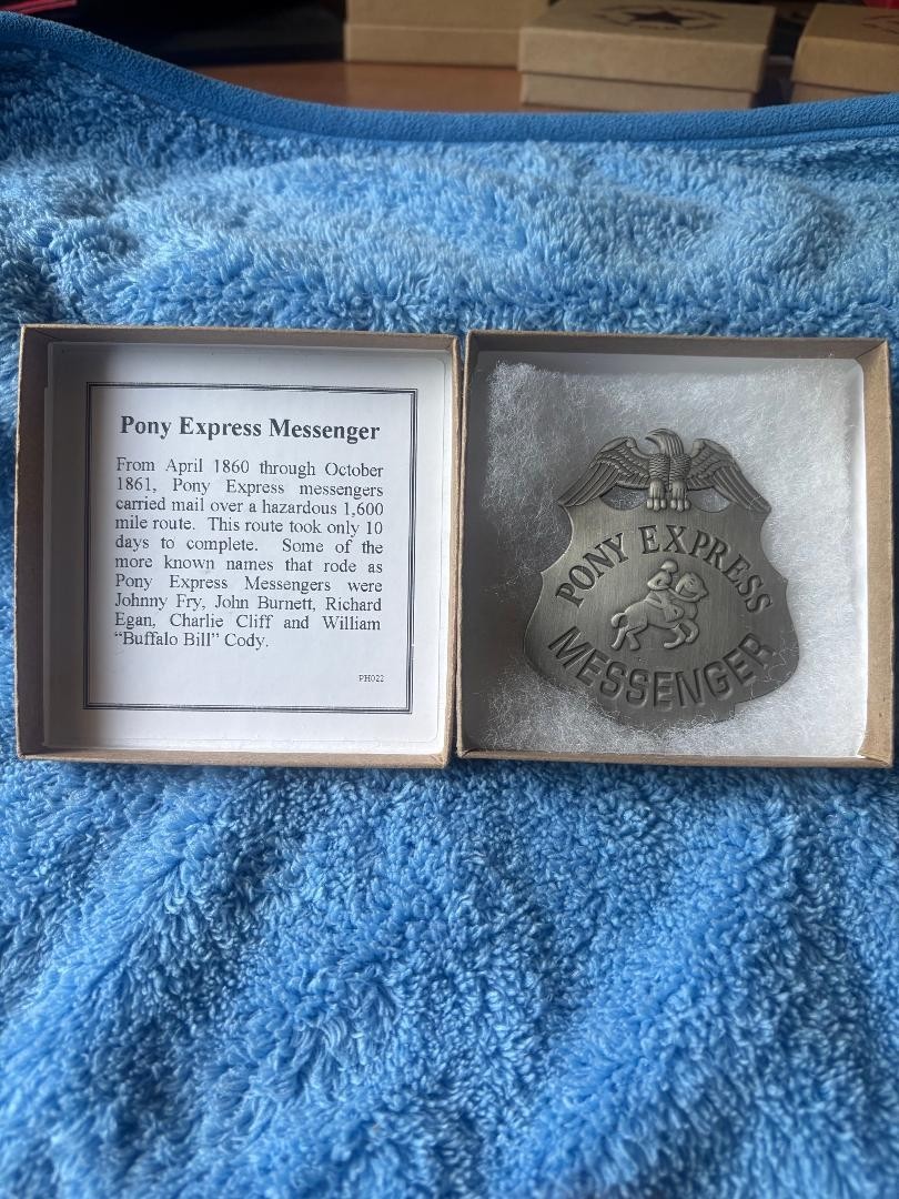 Old Western REPLICA REPRODUCTION  of      Pony Express Messenger Badge- Boxed