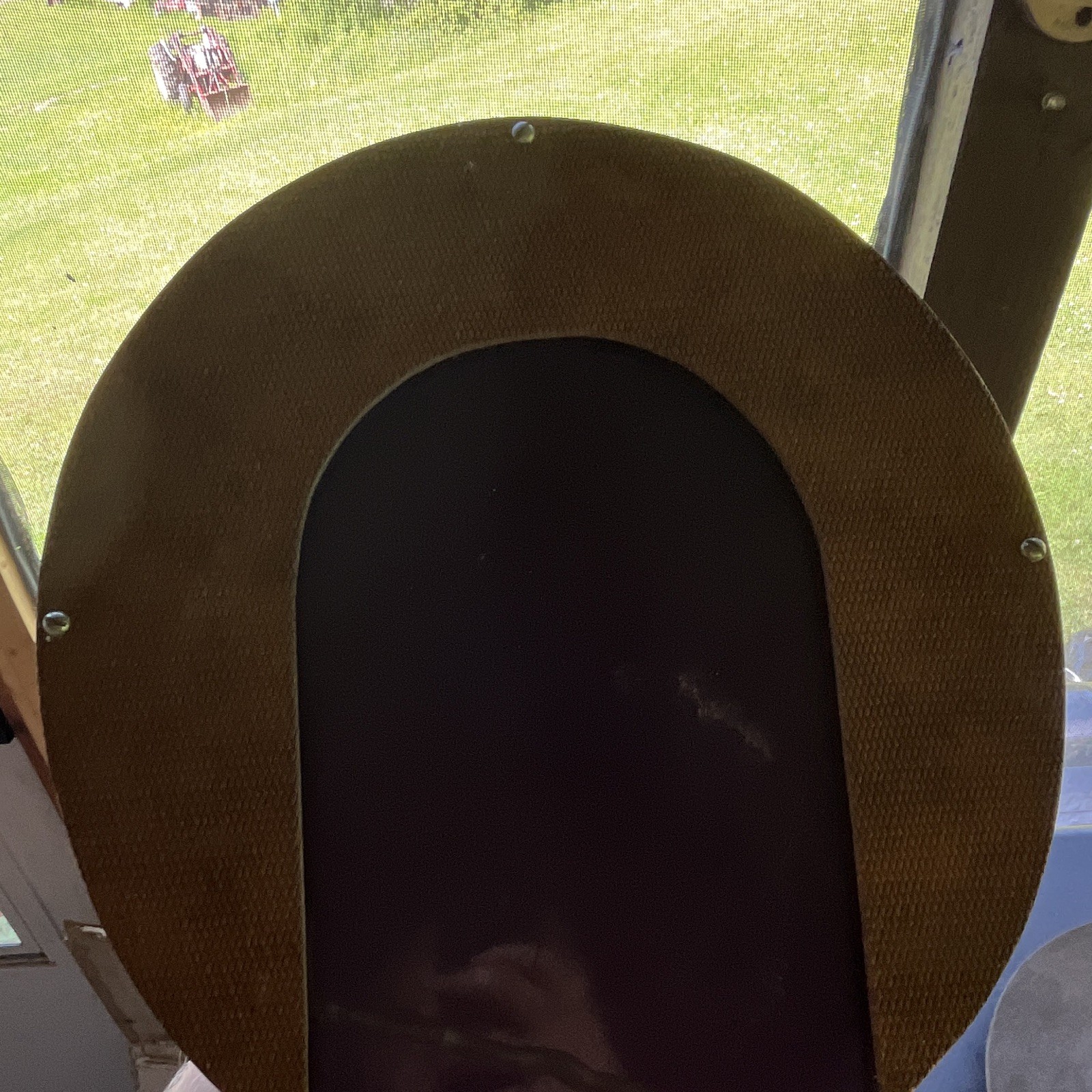 Campaign hat shape holder
