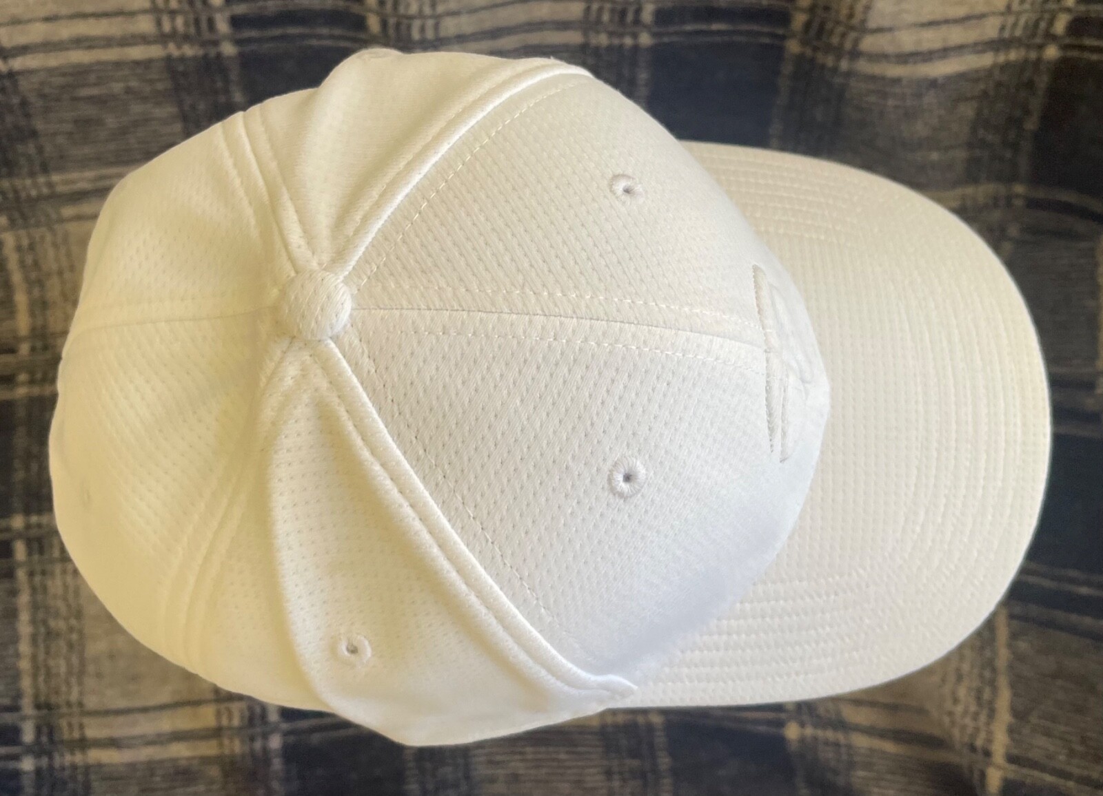 Taylor Made all white golf hat snapback One Size baseball hat