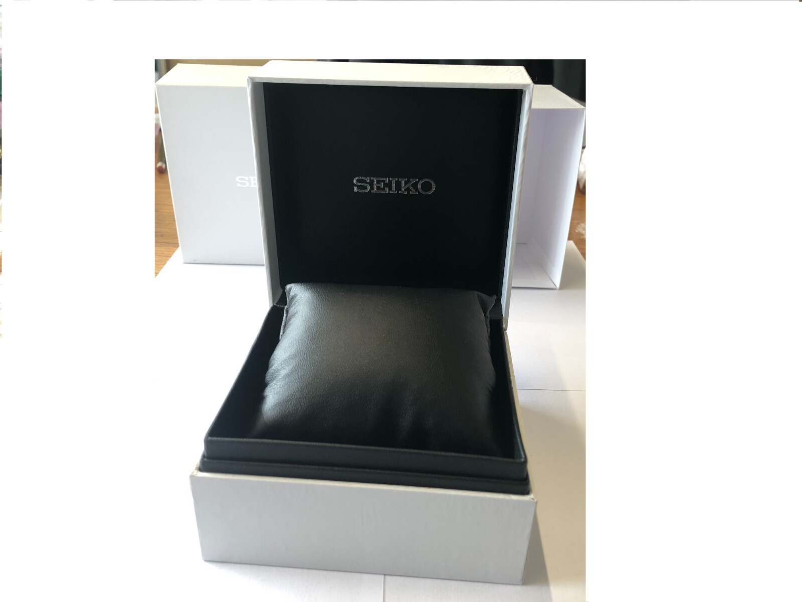 Seiko White Presentation Watch Gift Box With  Leathrette Pillow & Outer Box -NEW