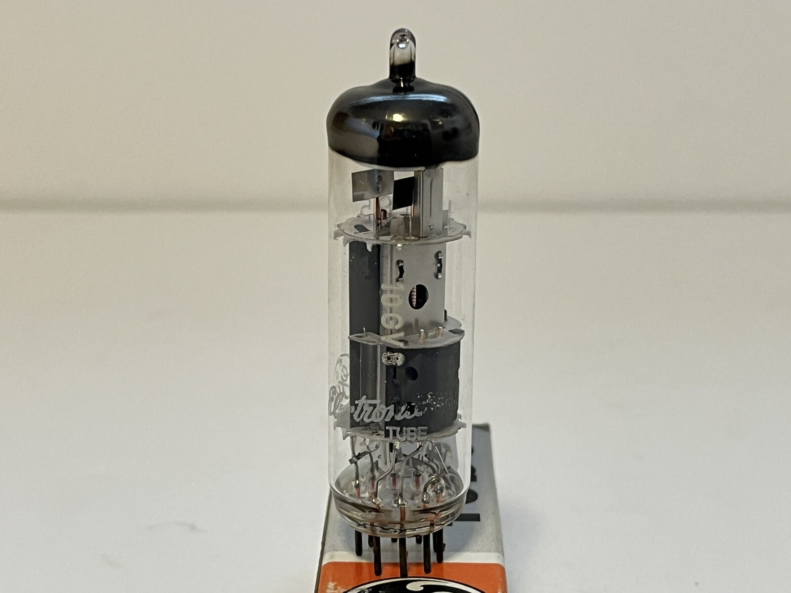 GE 10GV8 Vacuum Tube Tests Good