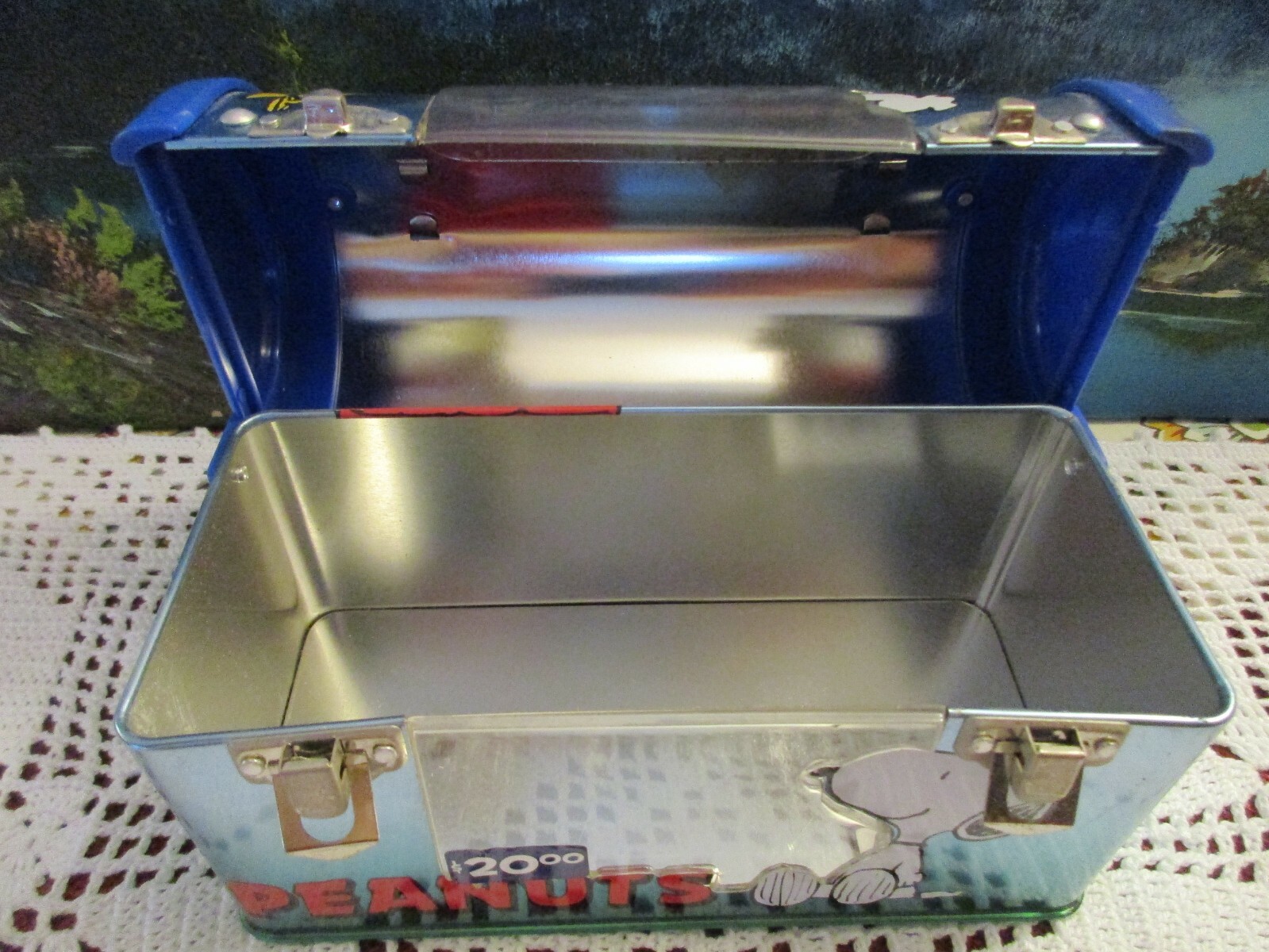 Peanuts Round Top Metal Lunch Box ~ Empty