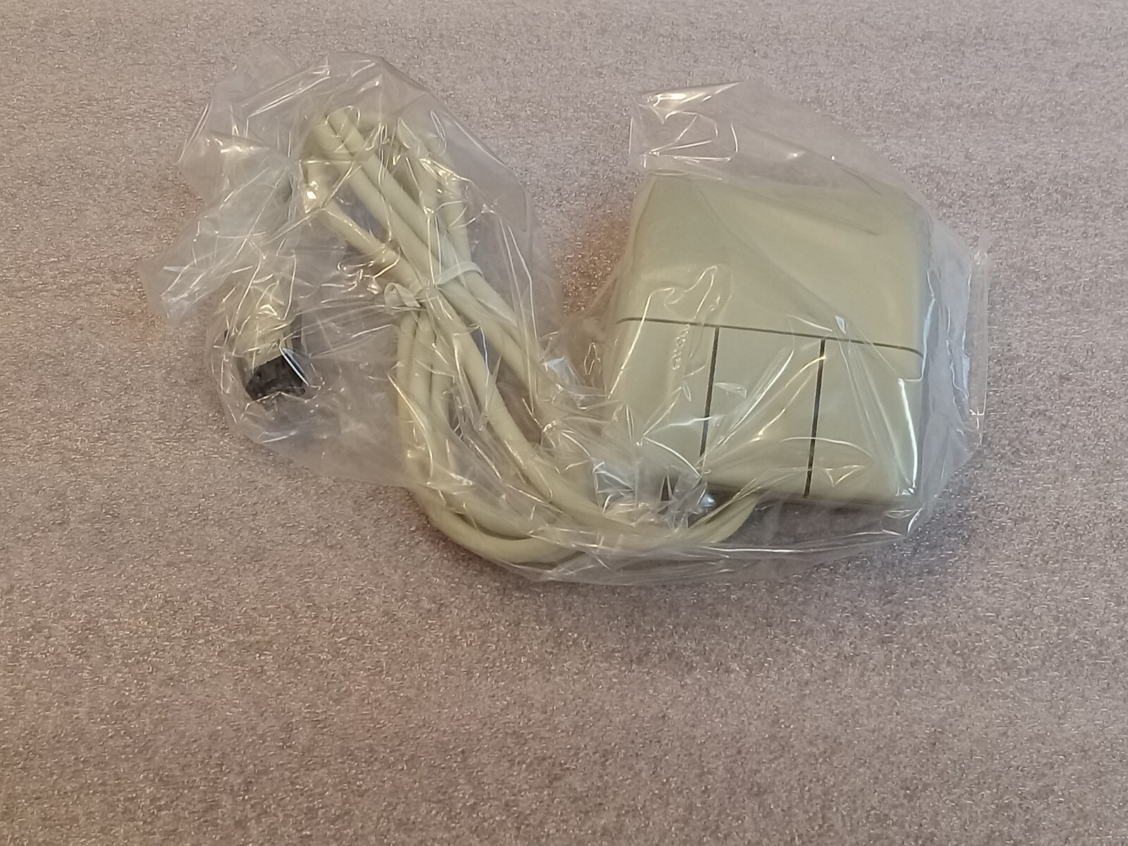 Digital DECstation/DECsystem 5000 3-button SERIAL.bus mouse VSXXX-GB NEW