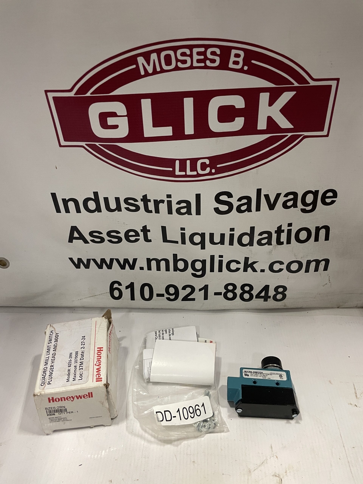 Honeywell Micro Switch BZE6-2RN Top Plunger Limit Switch 1/8&1/4HP 125/250V -NIB